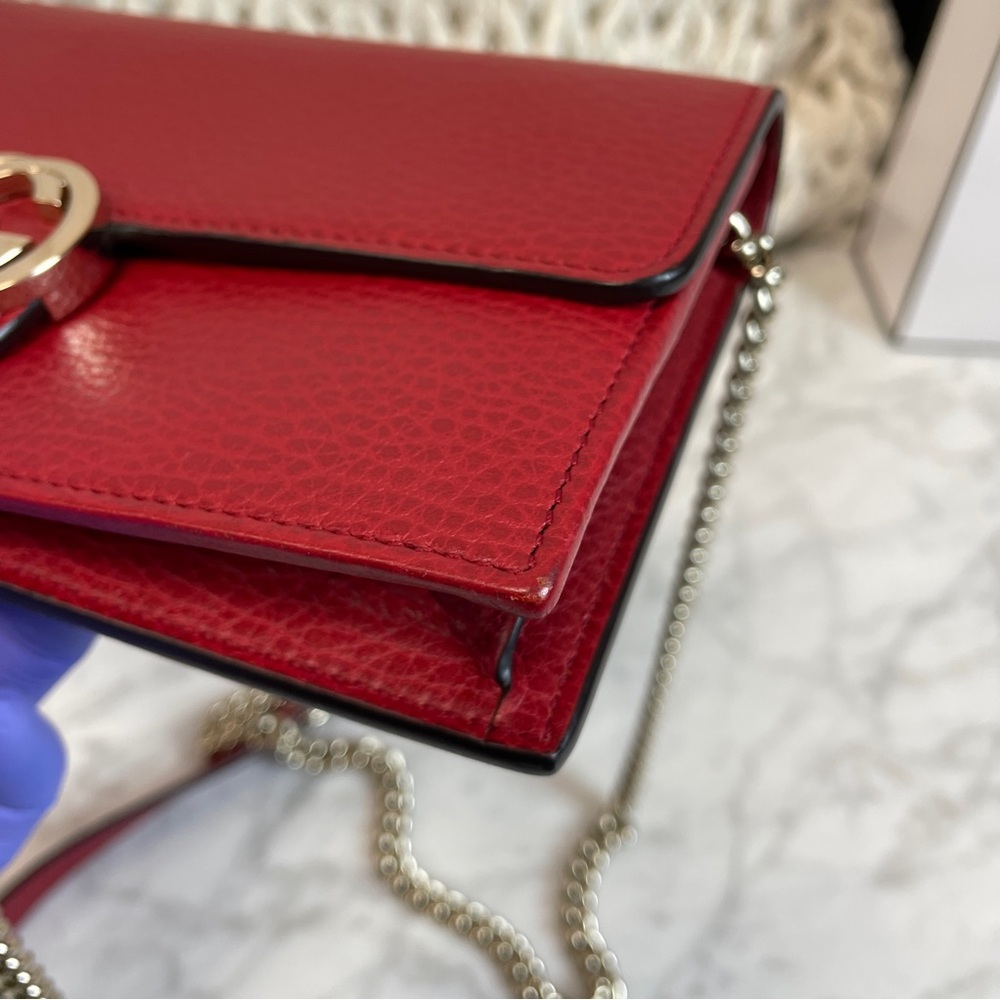 Gucci Interlocking GG Crossbody Chain Bag - Picture 3 of 9